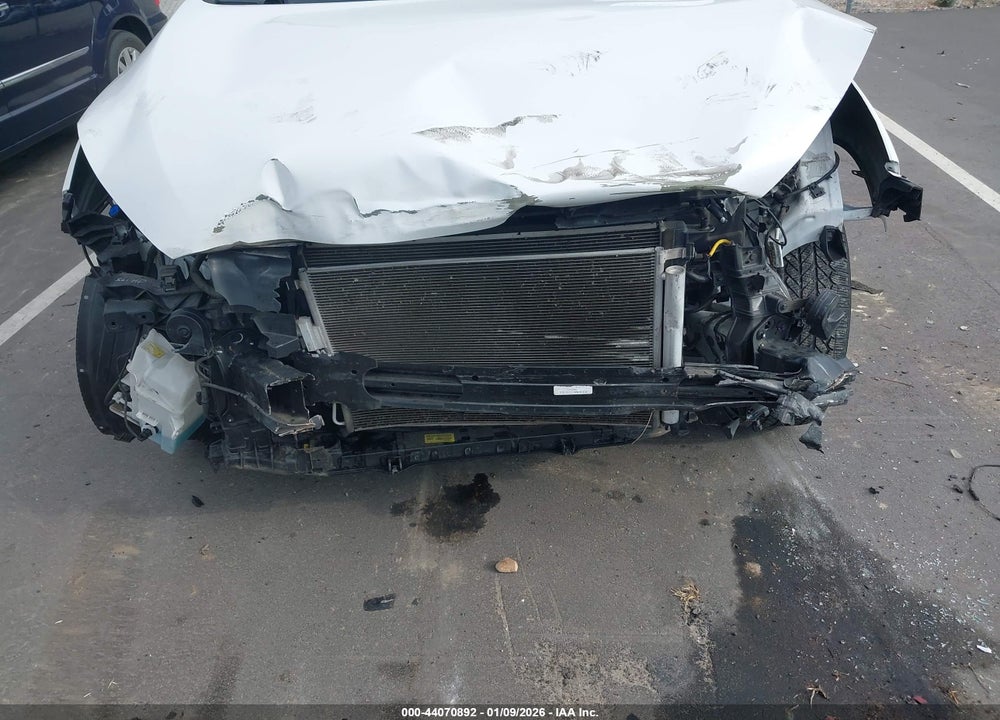 2018 KIA SORENTO 2.4L LX VIN: 5XYPG4A30JG357586