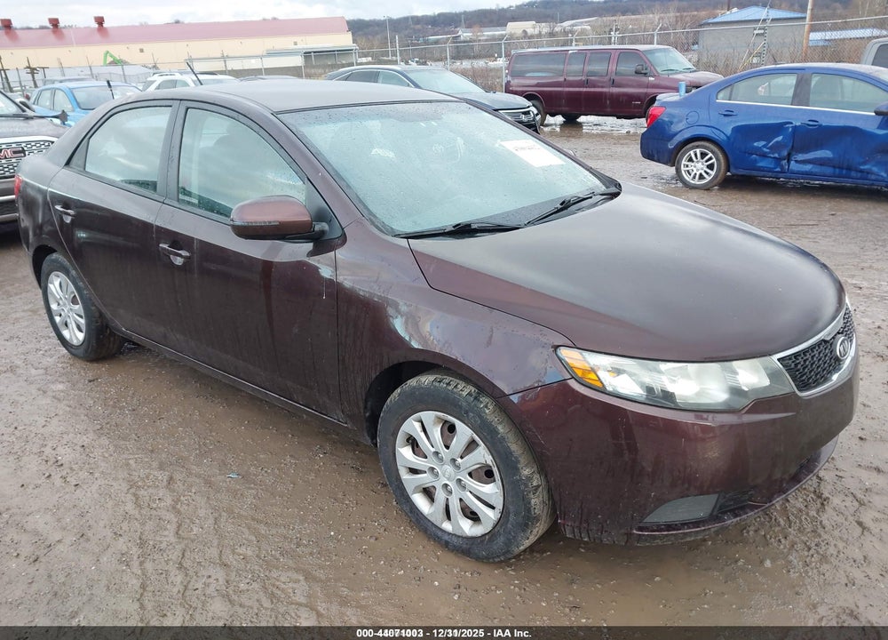2011 KIA FORTE EX VIN: KNAFU4A26B5457274
