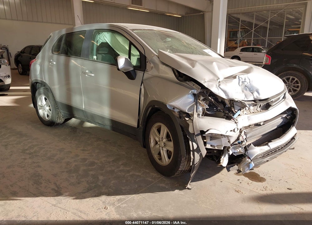 2019 CHEVROLET TRAX LS VIN: 3GNCJKSB1KL336953