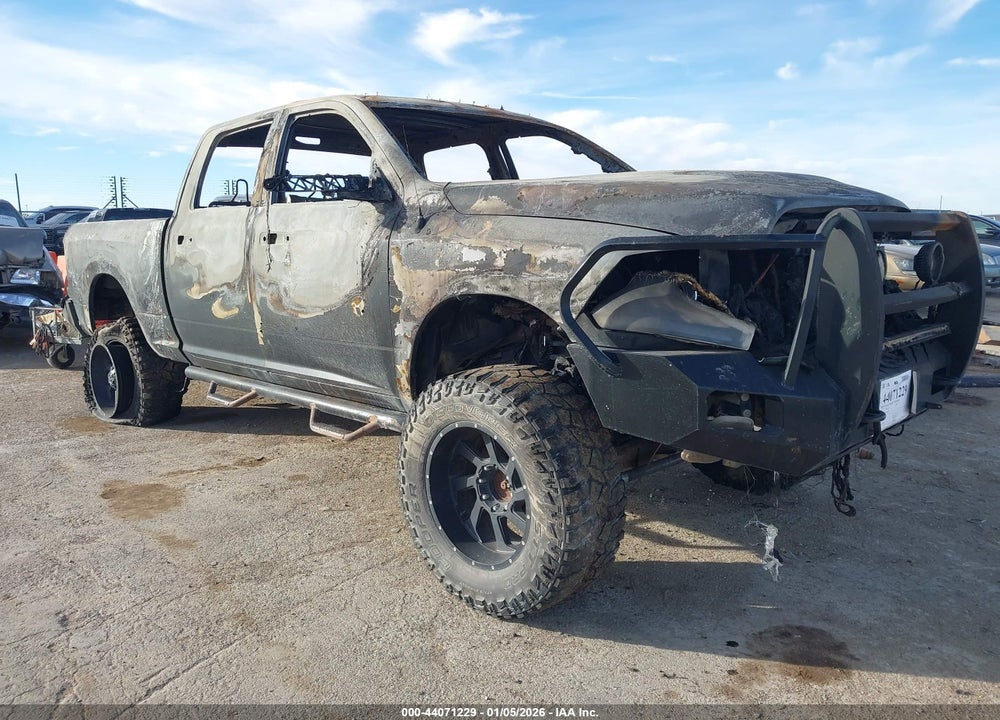 2014 RAM 2500 LAIE VIN: 3C6UR5FL8EG231390