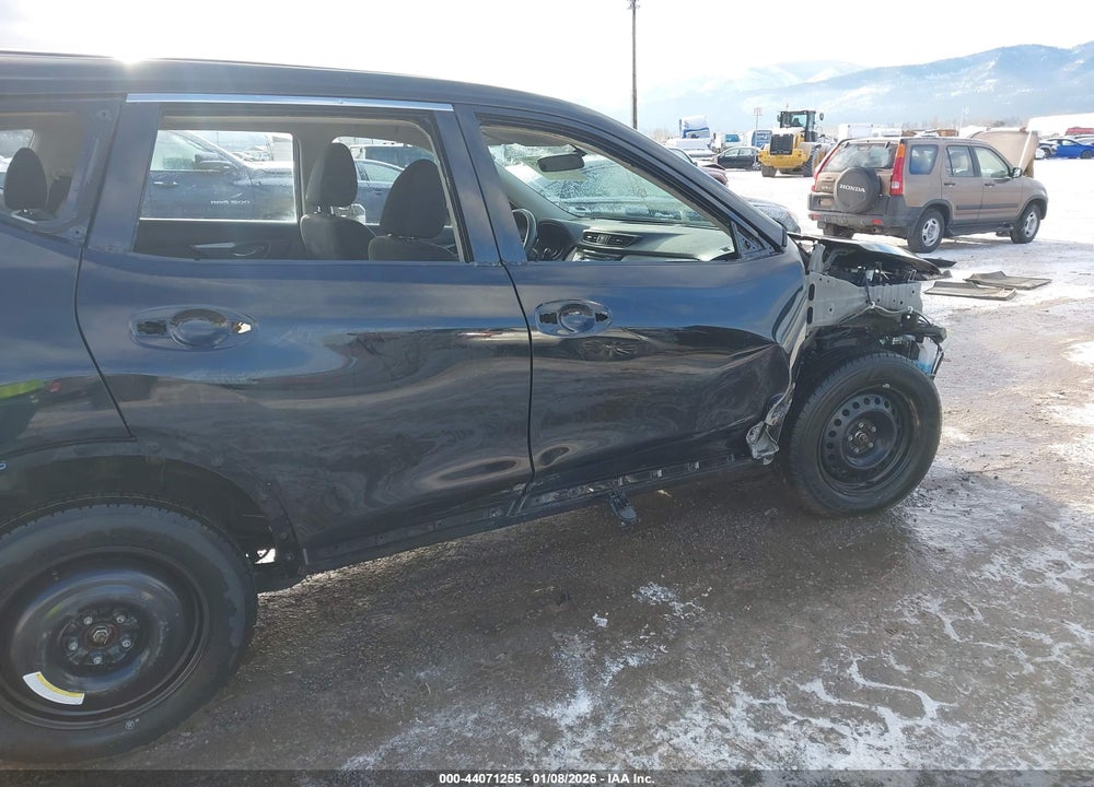 2017 NISSAN ROGUE S VIN: JN8AT2MV4HW021167