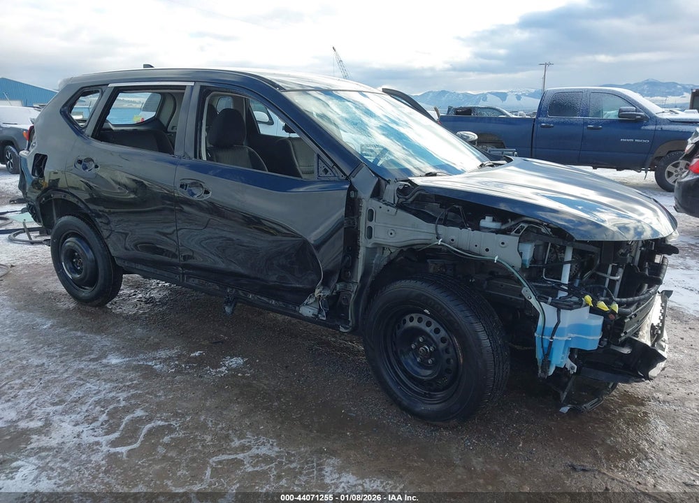2017 NISSAN ROGUE S VIN: JN8AT2MV4HW021167