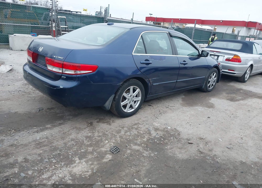 2004 HONDA ACCORD 3.0 EX VIN: 1HGCM665X4A032432