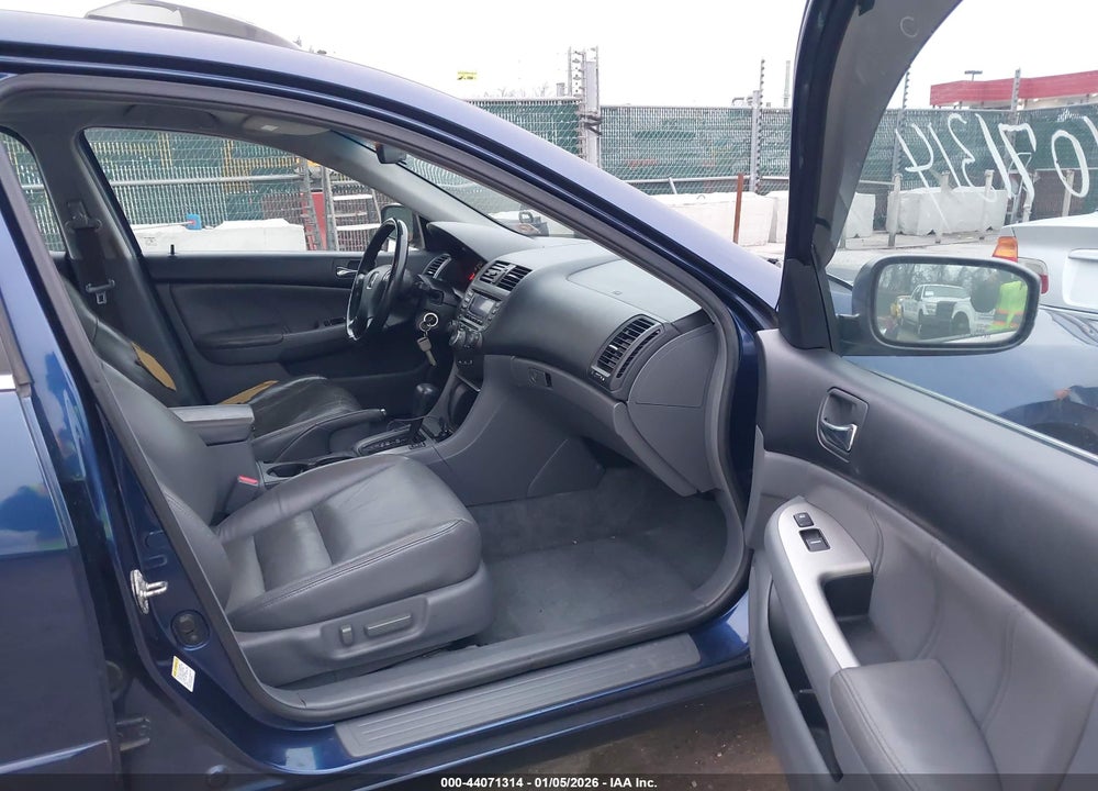2004 HONDA ACCORD 3.0 EX VIN: 1HGCM665X4A032432