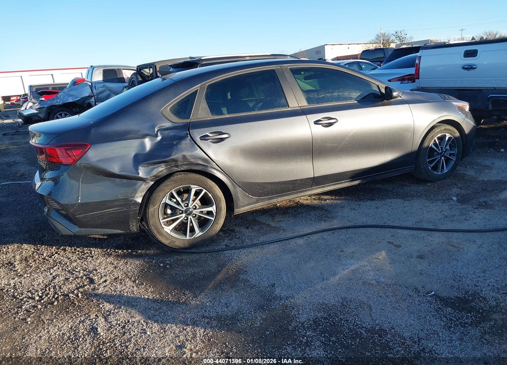 2024 KIA FORTE LXS VIN: 3KPF24AD8RE841016