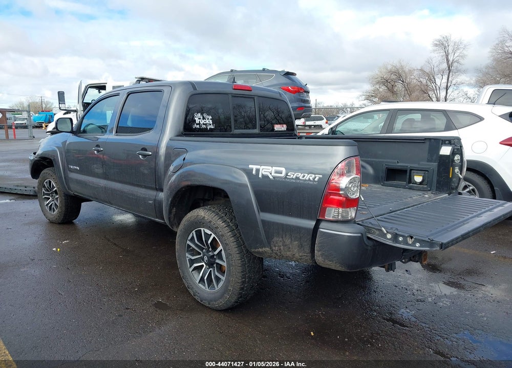2015 TOYOTA TACOMA BASE V6 VIN: 3TMLU4EN8FM189919