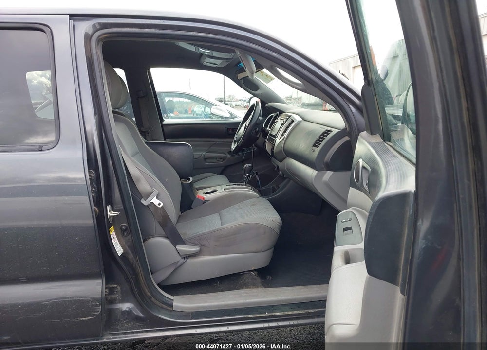 2015 TOYOTA TACOMA BASE V6 VIN: 3TMLU4EN8FM189919
