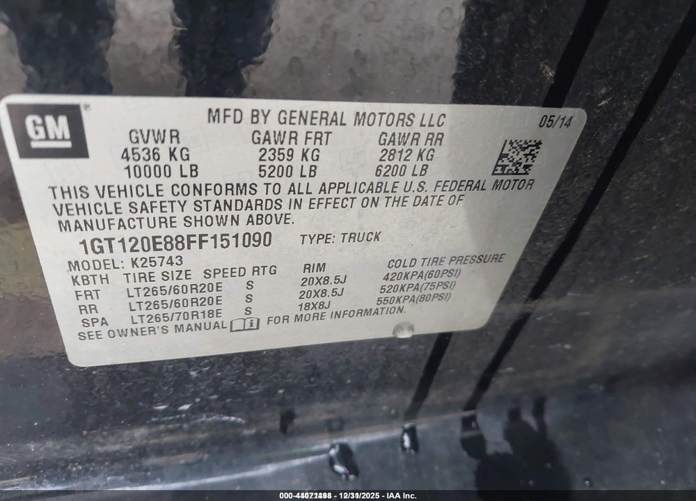 2015 GMC SIERRA 2500HD DENALI VIN: 1GT120E88FF151090