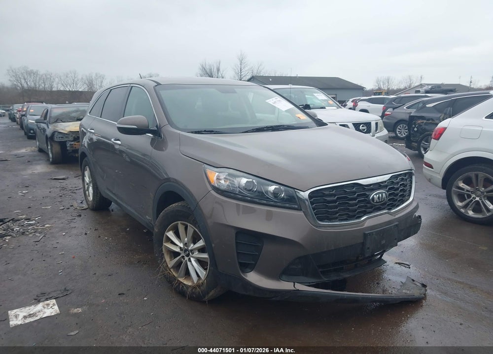 2019 KIA SORENTO 2.4L LX VIN: 5XYPGDA31KG545356