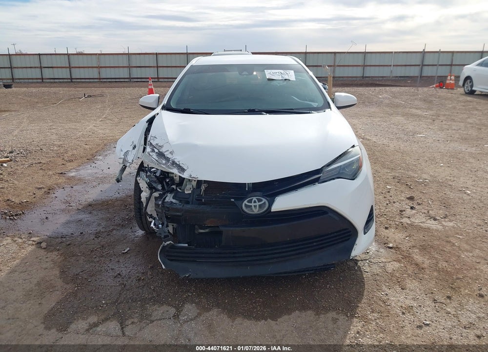 2019 TOYOTA COROLLA LE VIN: 2T1BURHE0KC242930