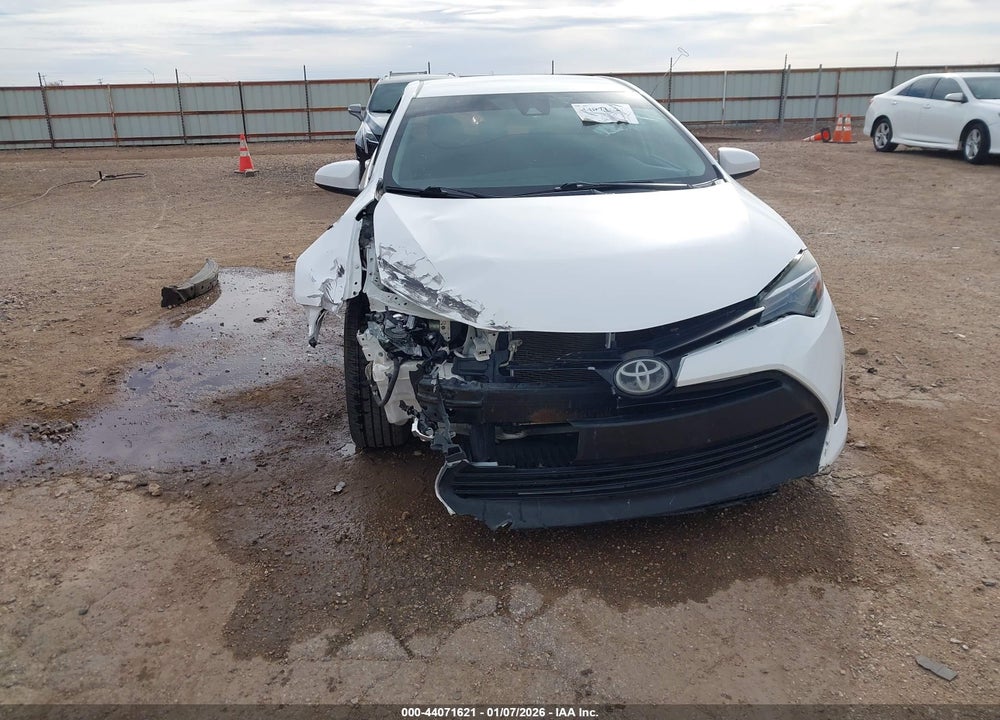 2019 TOYOTA COROLLA LE VIN: 2T1BURHE0KC242930