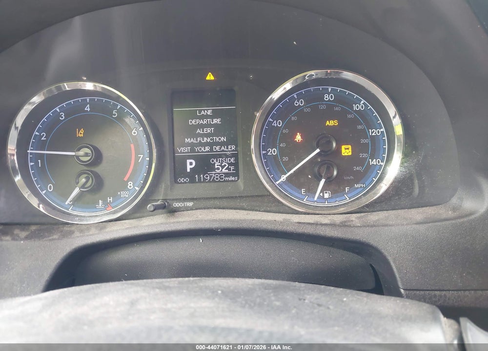 2019 TOYOTA COROLLA LE VIN: 2T1BURHE0KC242930