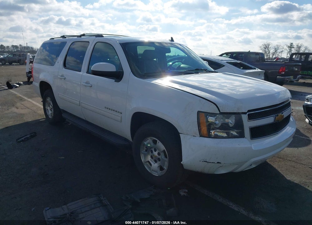 2014 CHEVROLET SUBURBAN 1500 LT VIN: 1GNSKJE72ER199206