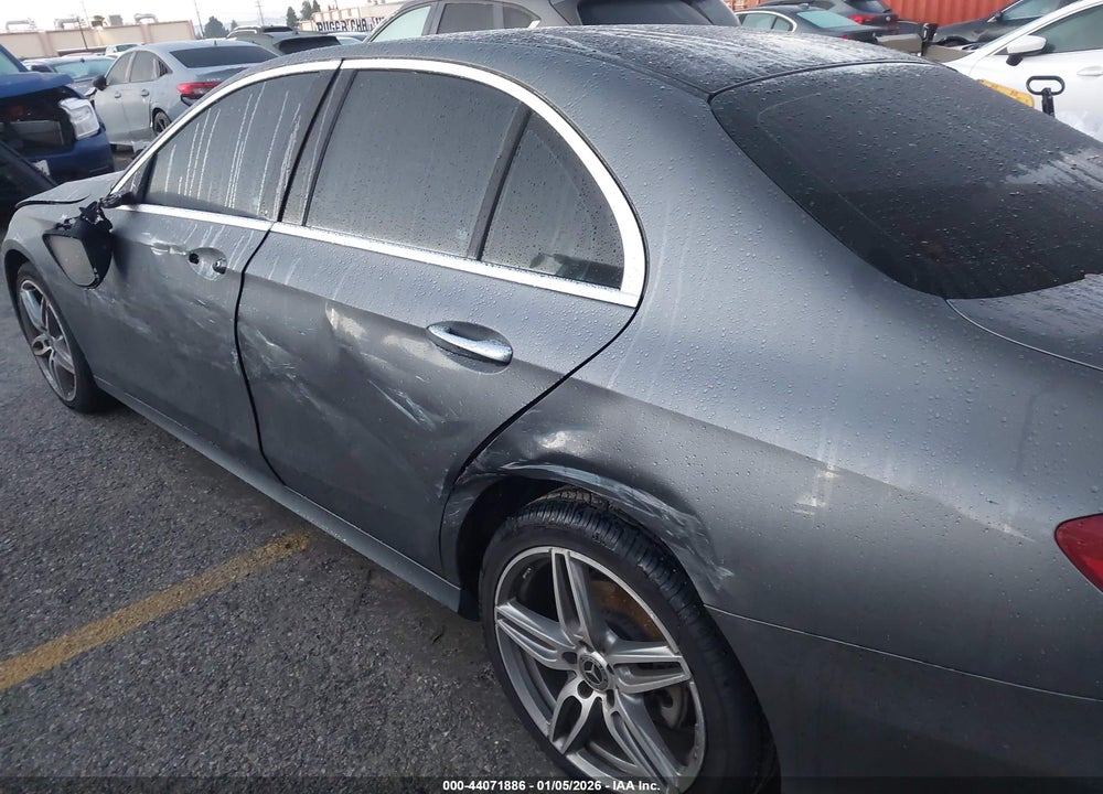 2019 MERCEDES-BENZ E 300 VIN: WDDZF4JB6KA603471