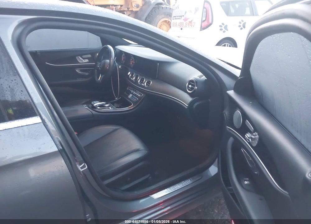 2019 MERCEDES-BENZ E 300 VIN: WDDZF4JB6KA603471
