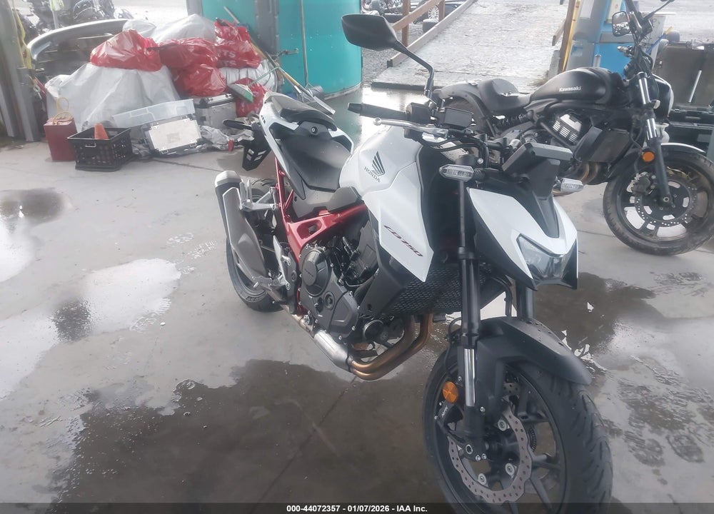 2025 HONDA CB750 A VIN: JH2RH240XSK002861