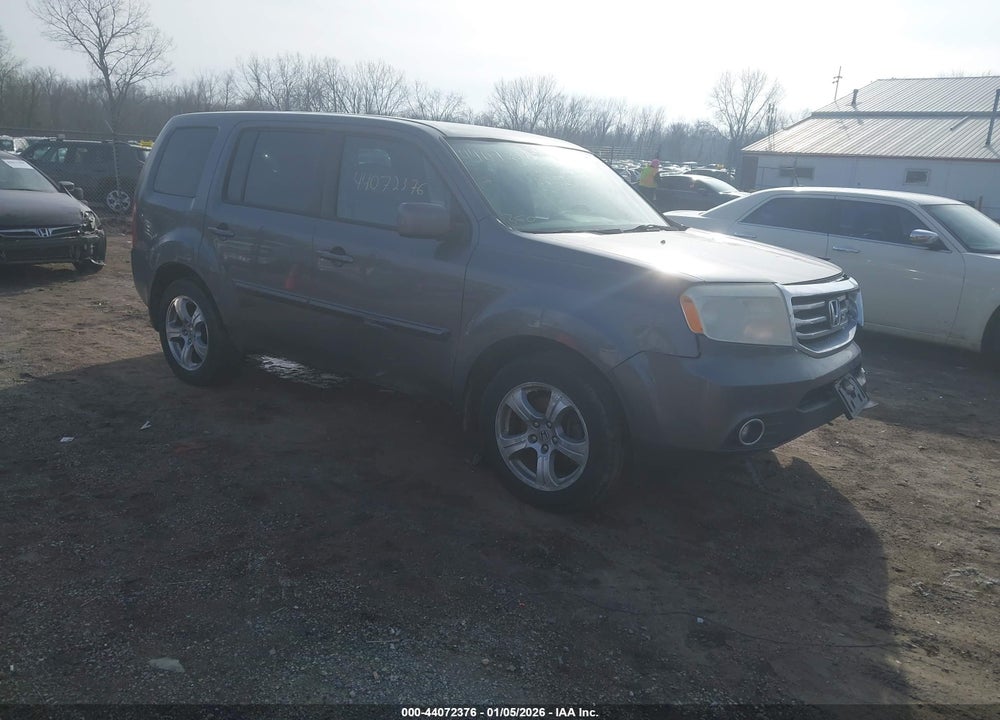 2014 HONDA PILOT EX VIN: 5FNYF4H45EB009513