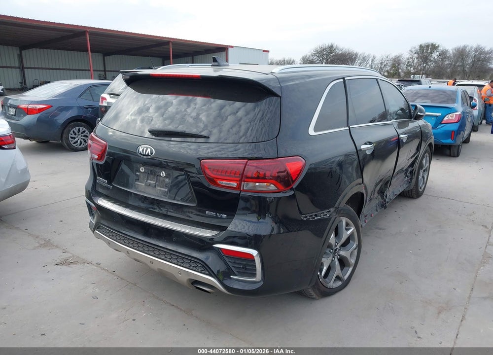 2019 KIA SORENTO 3.3L SX VIN: 5XYPK4A57KG444113