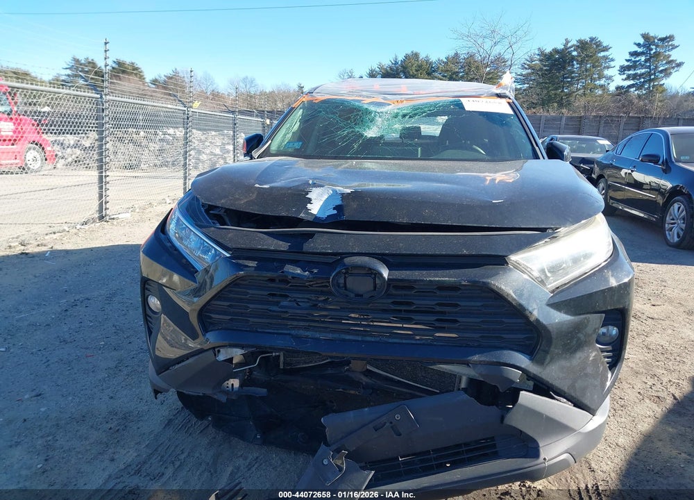2021 TOYOTA RAV4 XLE VIN: JTMP1RFV9MD532381