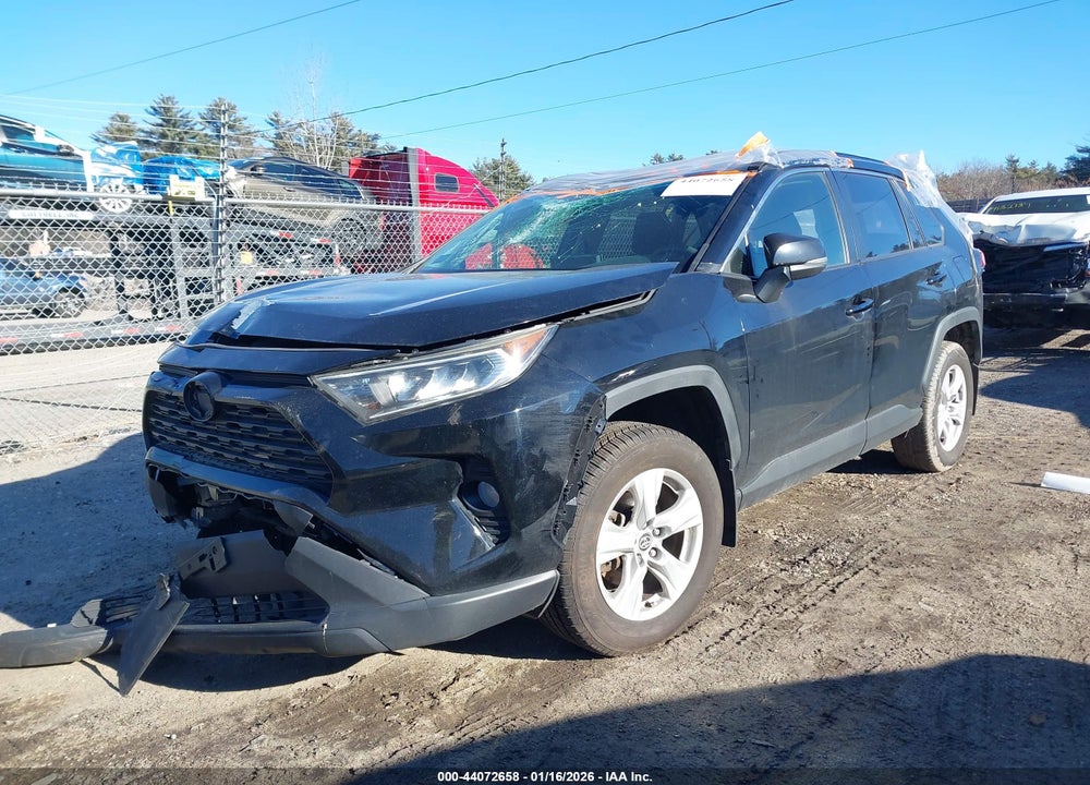 2021 TOYOTA RAV4 XLE VIN: JTMP1RFV9MD532381