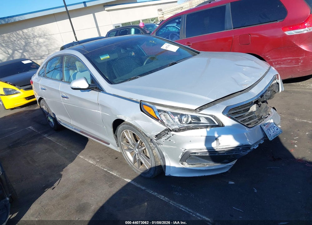2015 HYUNDAI SONATA SPORT 2.0T VIN: 5NPE34AB3FH071094