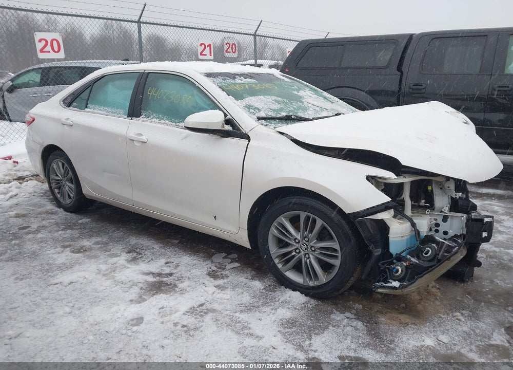 2015 TOYOTA CAMRY SE VIN: 4T1BF1FKXFU026933
