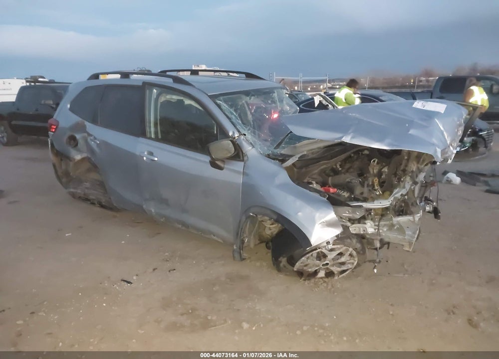 2019 SUBARU FORESTER PREMIUM VIN: JF2SKAGC7KH472310
