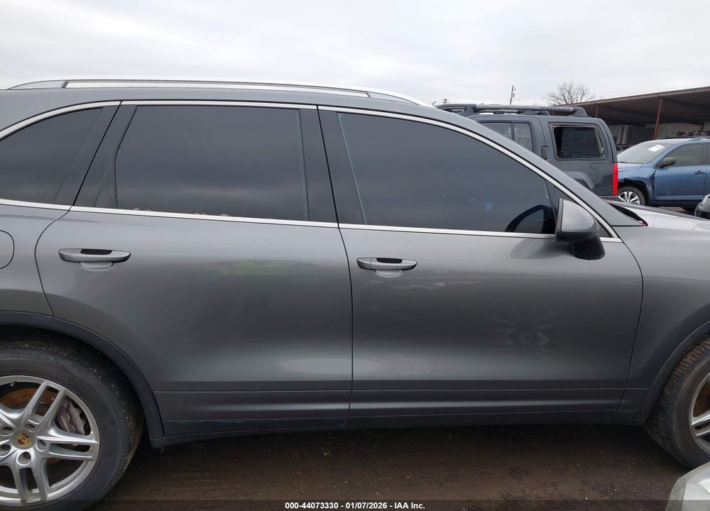 2014 PORSCHE CAYENNE PLATINUM EDITION VIN: WP1AA2A25ELA93941
