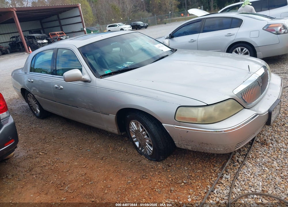 2007 LINCOLN TOWN CAR SIGNATURE LIMITED VIN: 1LNHM82WX7Y627223