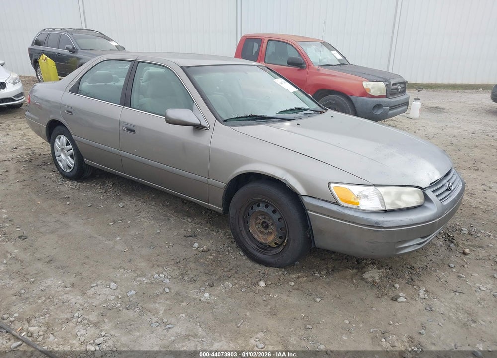 2001 TOYOTA CAMRY LE VIN: 4T1BG22K41U077748