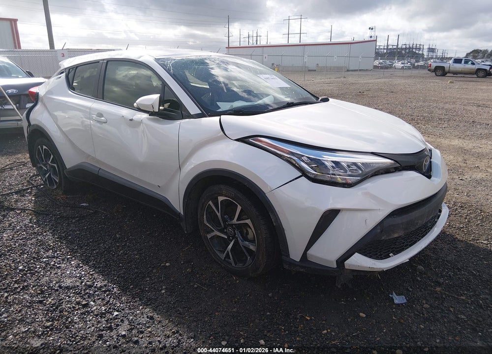 2021 TOYOTA C-HR XLE VIN: JTNKHMBX1M1111283