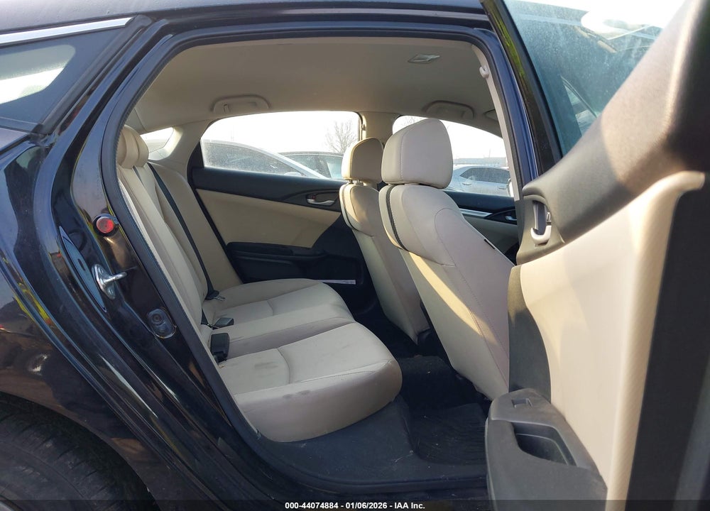 2017 HONDA CIVIC LX VIN: 2HGFC2F59HH555604