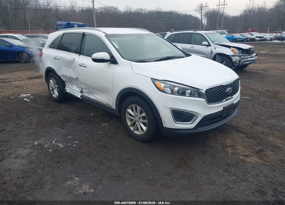 2018 KIA SORENTO 3.3L LX VIN: 5XYPGDA56JG423298