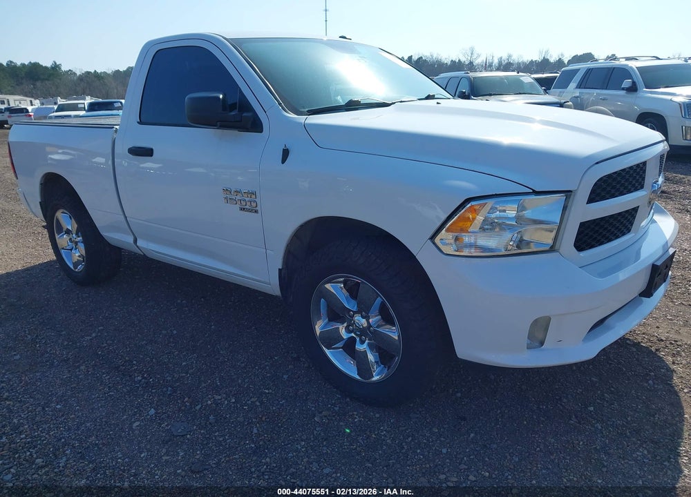 2019 RAM 1500 CLASSIC EXPRESS  4X2 6'4 BOX VIN: 3C6JR6AG3KG509952