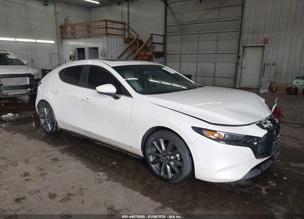 2021 MAZDA 3 PREFERRED VIN: JM1BPBLL4M1343948