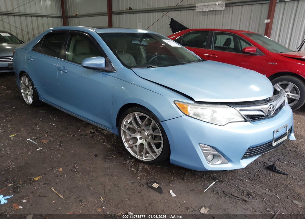 2014 TOYOTA CAMRY XLE VIN: 4T1BF1FK4EU726736