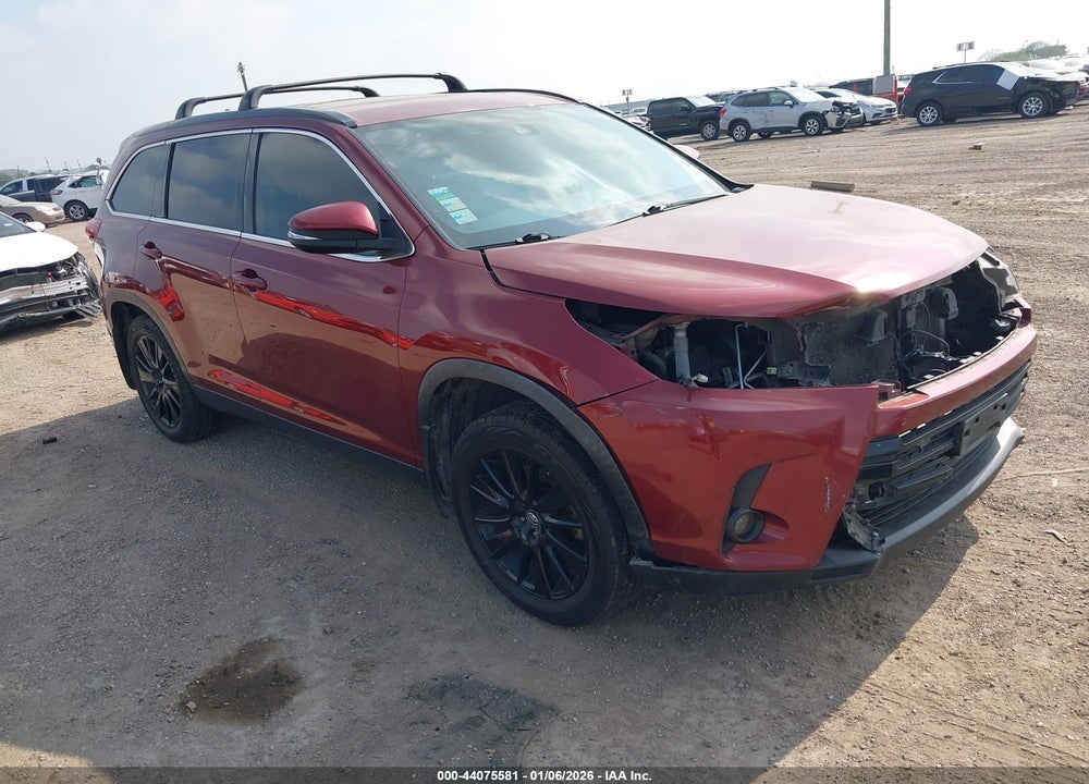 2019 TOYOTA HIGHLANDER SE VIN: 5TDKZRFH1KS313817
