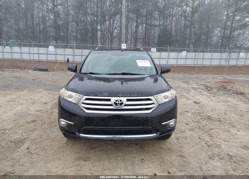 2011 TOYOTA HIGHLANDER BASE V6 VIN: 5TDZK3EH2BS028805