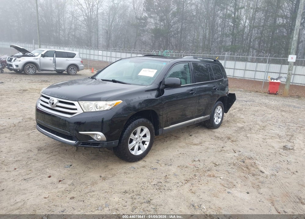 2011 TOYOTA HIGHLANDER BASE V6 VIN: 5TDZK3EH2BS028805