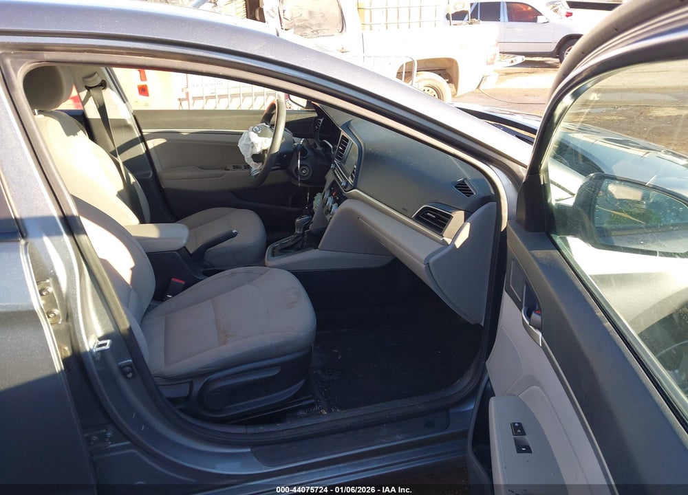 2019 HYUNDAI ELANTRA SEL VIN: KMHD84LF9KU746973