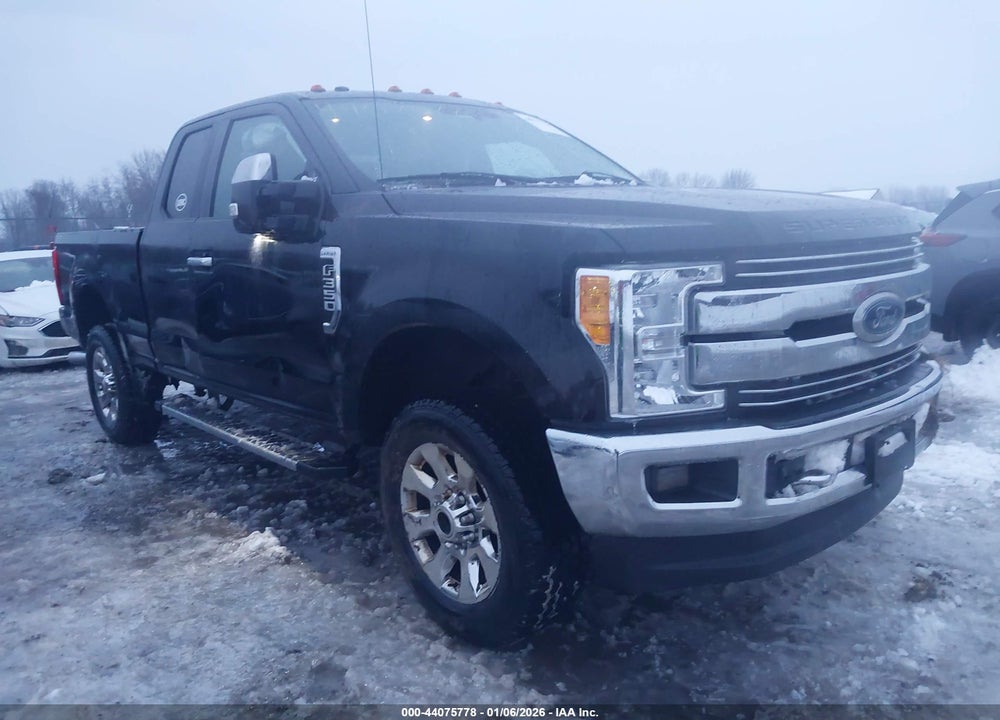 2017 FORD F-350 LARIAT VIN: 1FT8X3B68HEF51048