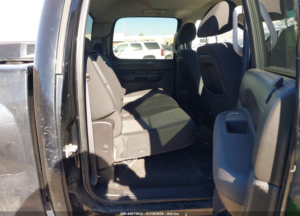 2011 CHEVROLET SILVERADO 1500 LT VIN: 3GCPKSE39BG378212