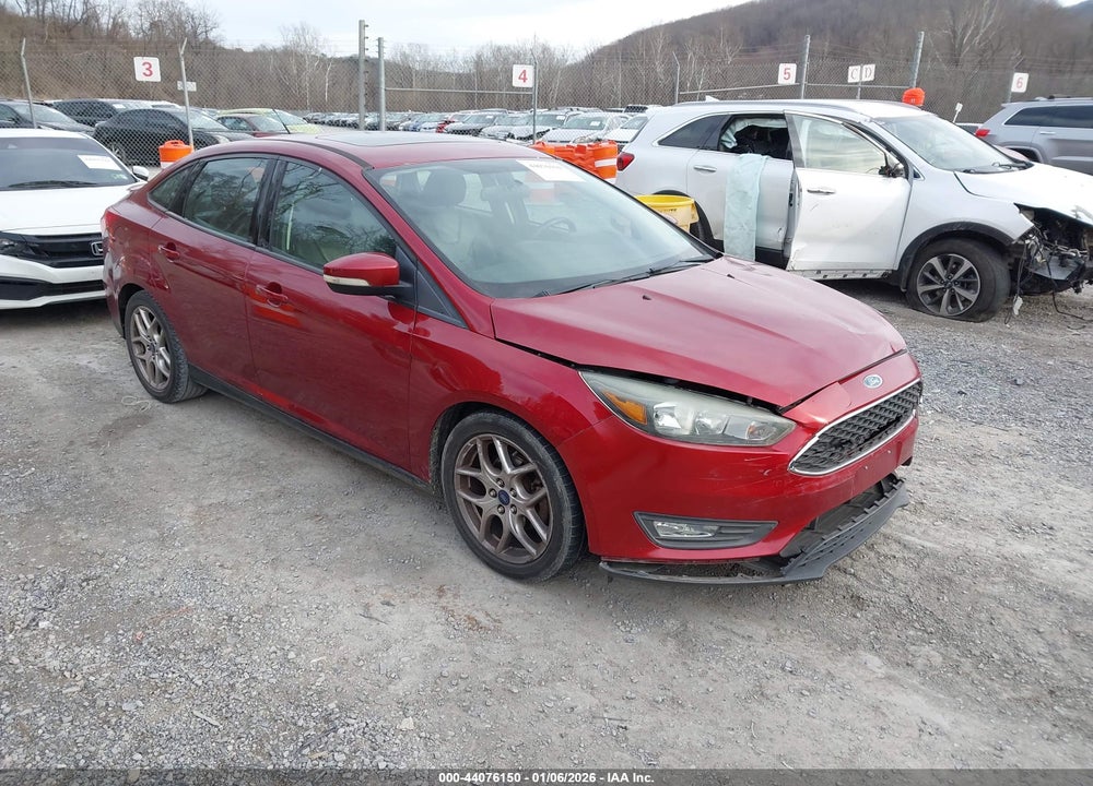 2015 FORD FOCUS SE VIN: 1FADP3F29FL302357