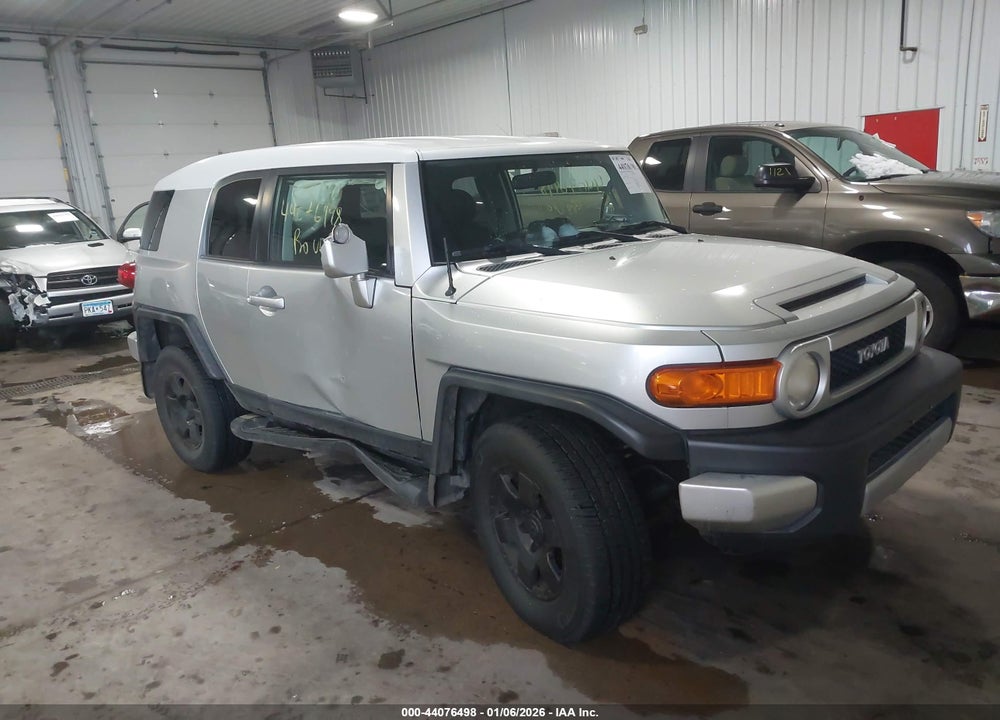 2007 TOYOTA FJ CRUISER VIN: JTEBU11F670015050