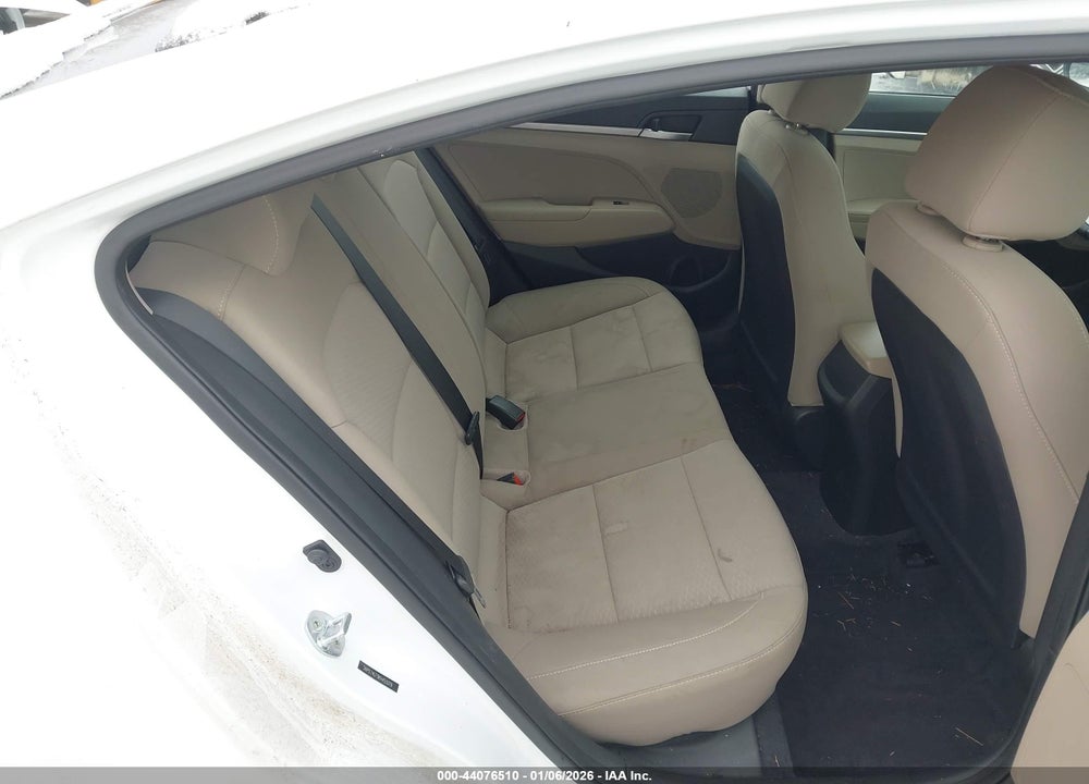 2019 HYUNDAI ELANTRA SE VIN: 5NPD74LF0KH455019