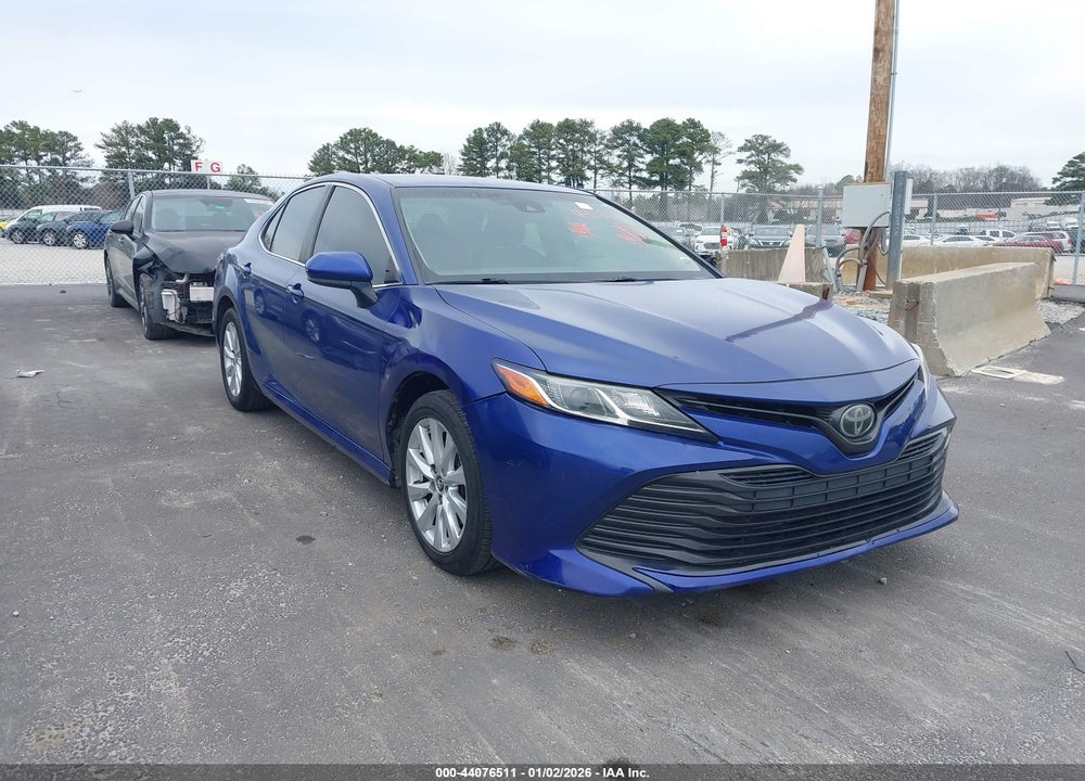 2018 TOYOTA CAMRY LE VIN: JTNB11HK5J3015574
