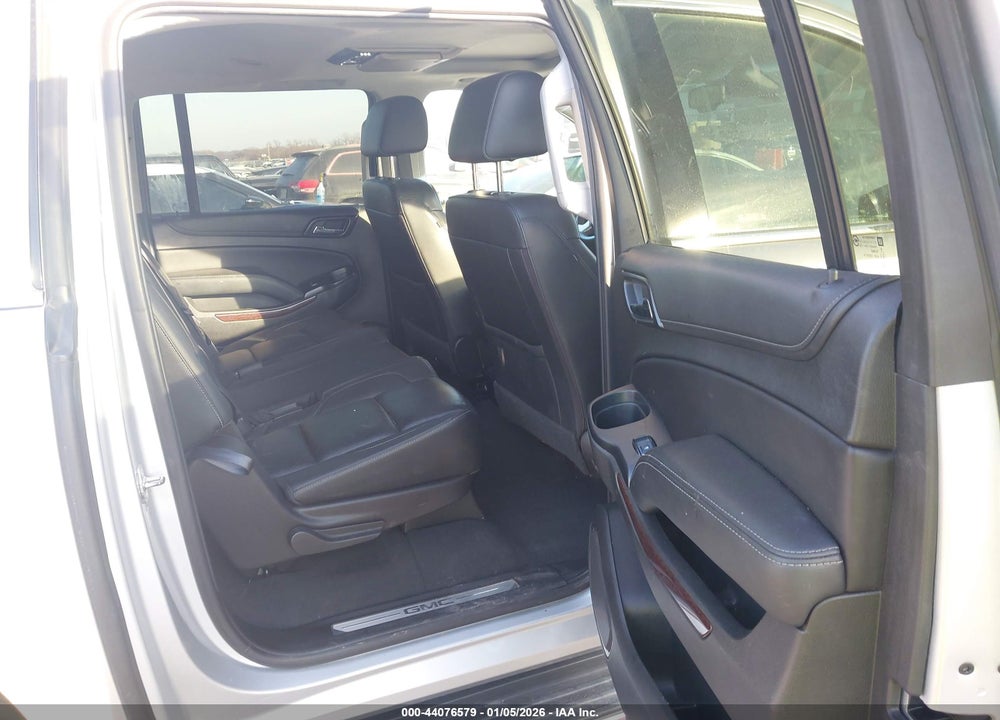 2019 GMC YUKON XL SLT VIN: 1GKS2GKC9KR373169