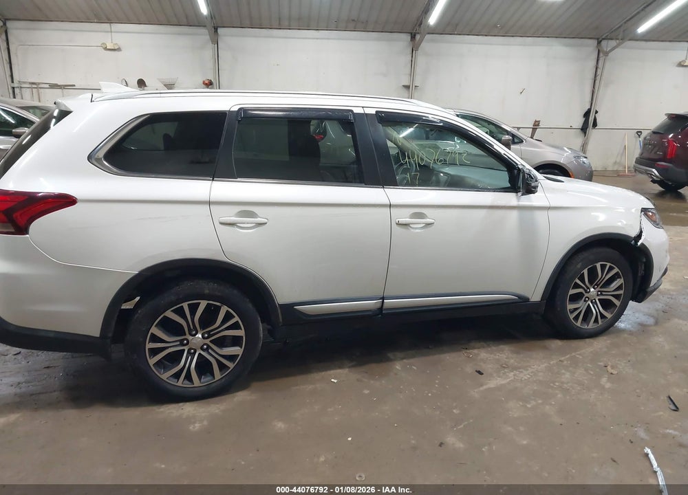 2017 MITSUBISHI OUTLANDER SE/SEL VIN: JA4AZ3A36HZ024115
