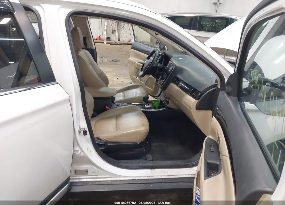 2017 MITSUBISHI OUTLANDER SE/SEL VIN: JA4AZ3A36HZ024115