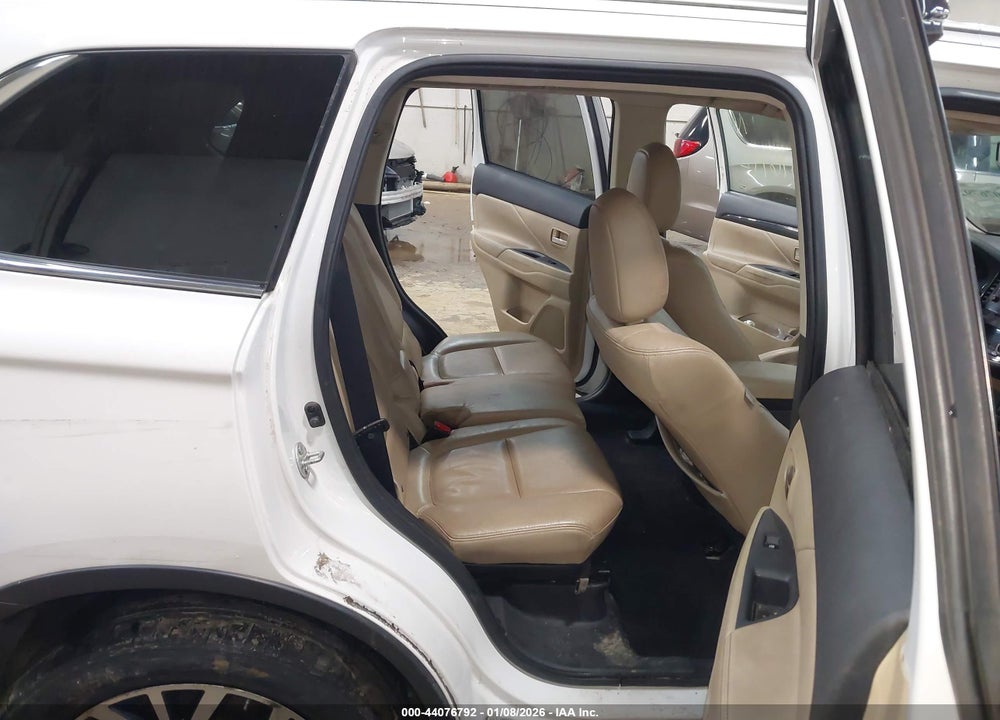 2017 MITSUBISHI OUTLANDER SE/SEL VIN: JA4AZ3A36HZ024115